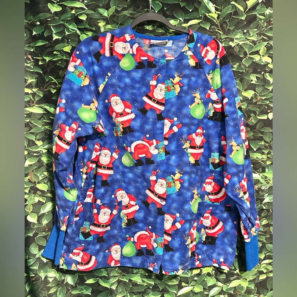 Uniform City Christmas Santa Scrub Top Long Sleeve Snap Front Blue Women’s M